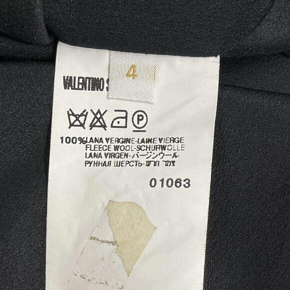 Valentino Women’s Size 4 Black Ruffle Back Virgin Wool Zip Side Designer Skirt - Picture 4 of 8